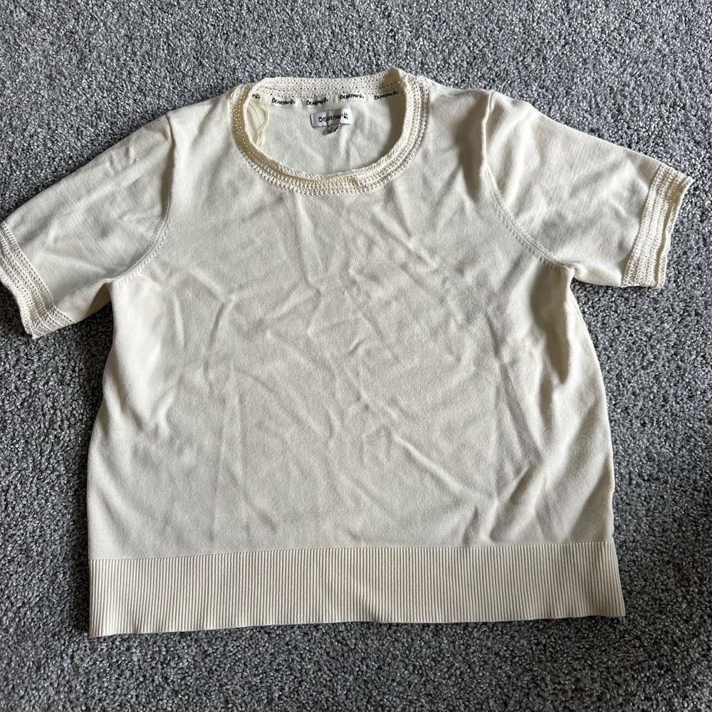 Cream Color‎ Bear paw XL Short Sleeve Sweater